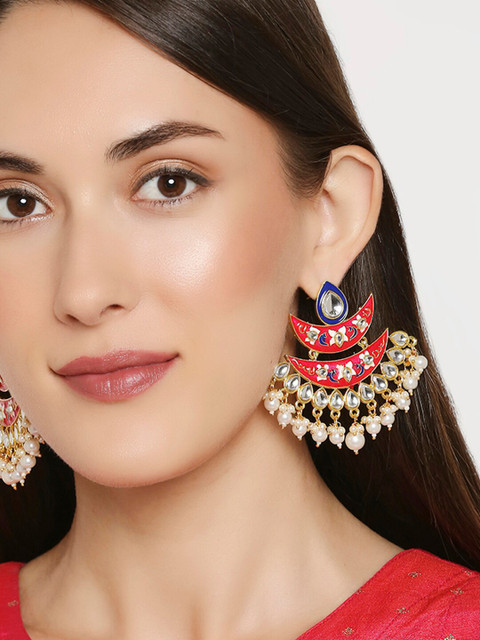 

OOMPH Pink Crescent Shaped Chandbalis