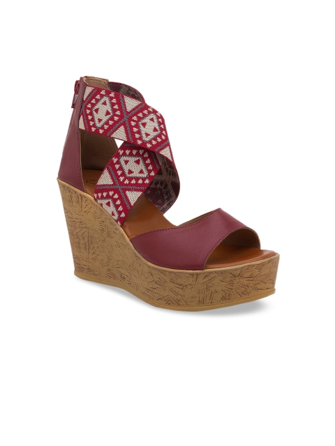 

Sole To Soul Women Maroon Printed Wedges