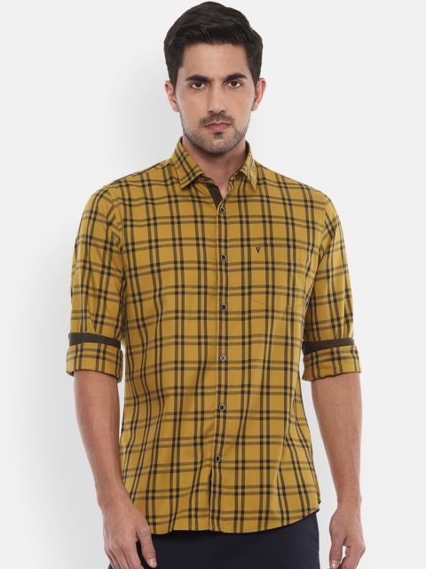 

Van Heusen Sport Men Yellow Slim Fit Checked Casual Shirt