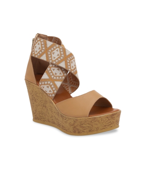 

Sole To Soul Women Beige Printed Wedges