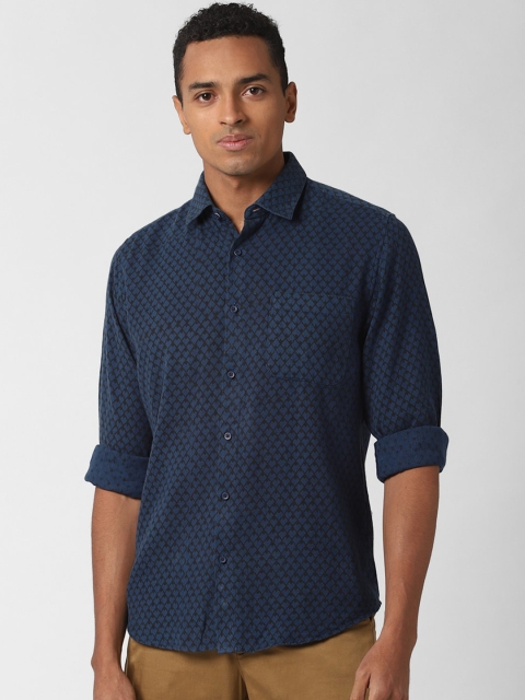 

Peter England Casuals Men Navy Blue & Black Slim Fit Printed Casual Shirt
