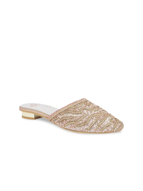 

Sole To Soul Women Peach-Coloured Woven Design Mules