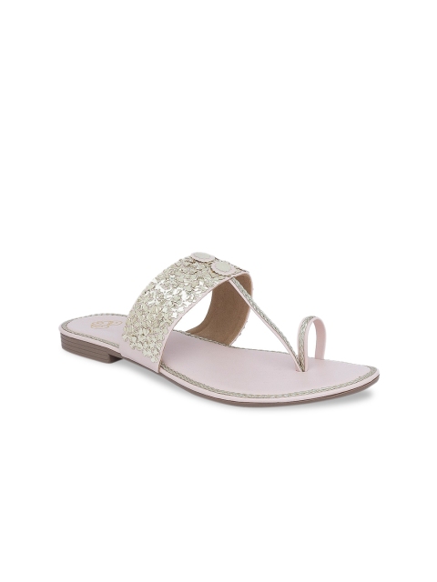 

Sole To Soul Women Pink Textured One Toe Flats