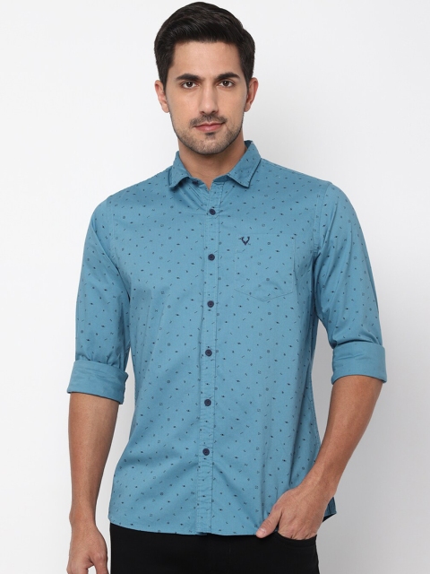 

Solly Jeans Co. Men Blue Regular Fit Printed Casual Cotton Shirt