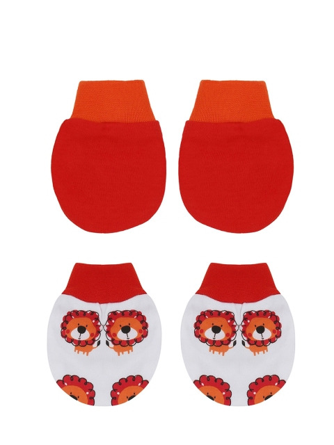 

Chirpie Pie by Pantaloons Infant Boys Red & White Printed Organic Cotton Mittens