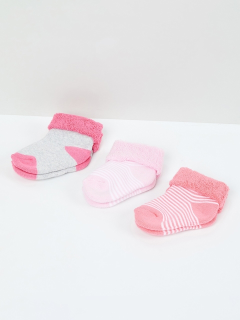 

max Infant Girls Pack Of 3 Assorted Ankle-Length Socks