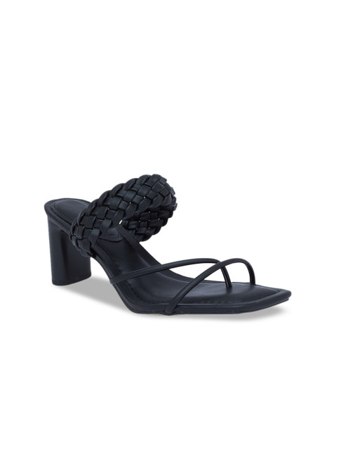 

Sole To Soul Women Black Textured Sandals