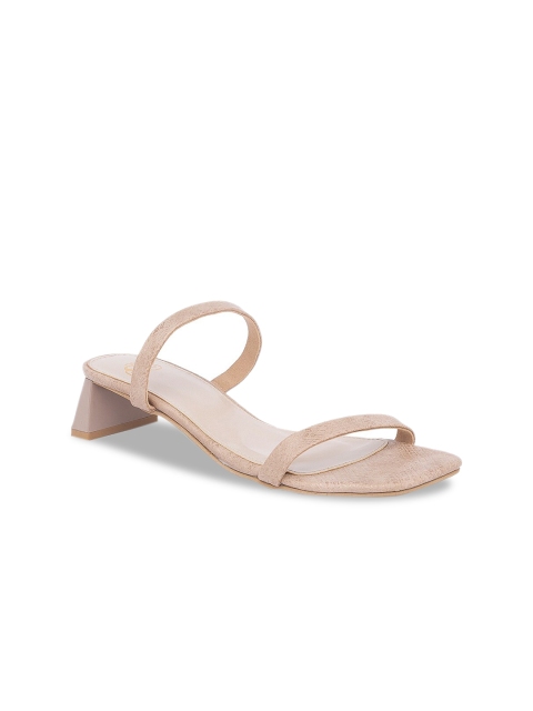 

Sole To Soul Women Beige Solid Sandals