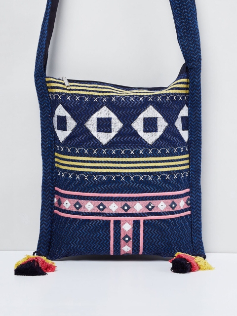 

max Blue Striped Tote Bag