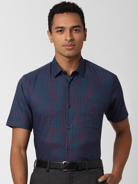 

Peter England Men Navy Blue Regular Fit Checked Formal Shirt