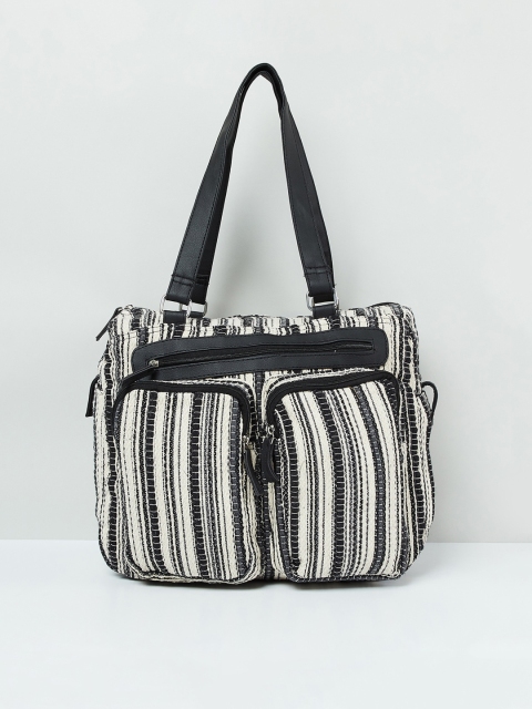 

max Off-White Textured Hobo Bag