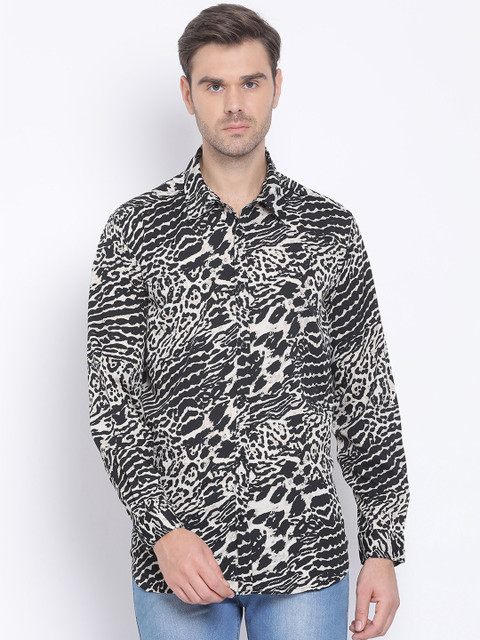 

Oxolloxo Men Black & White Animal Skin Printed Casual Shirt