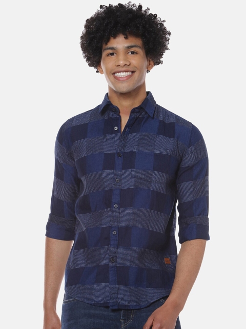 Campus Sutra Men Blue Regular Fit Checked Casual Shirt