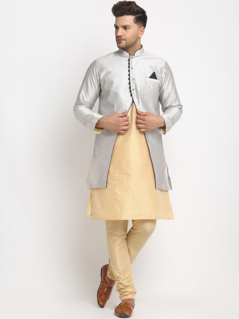 

Benstoke Men Gold-Coloured & Silver-Coloured Woven-Design Sherwani Set
