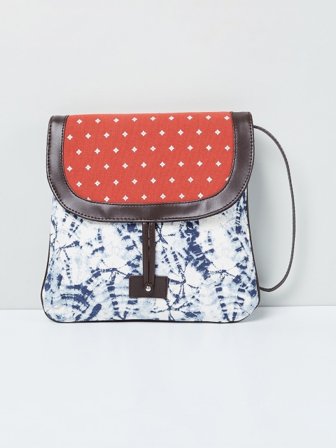 

max Off-White Printed Sling Bag