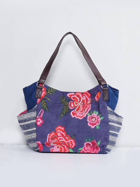 

max Blue Solid Shoulder Bag