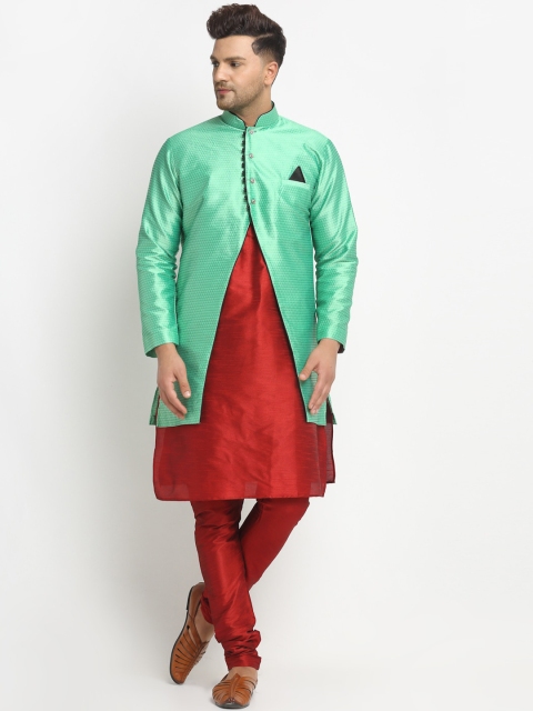 

Benstoke Men Green & Maroon Self-Design Sherwani Set