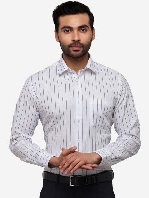 

Greenfibre Men White & Navy Blue Regular Fit Striped Casual Shirt