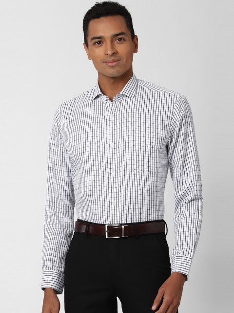 

Peter England Men White & Black Regular Fit Checked Formal Shirt