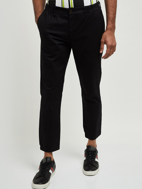 

max Men Black Skinny Fit Solid Chinos