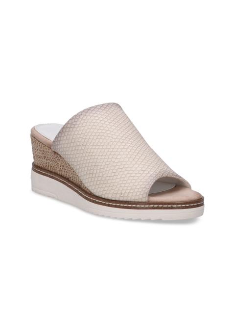 

Bugatti Women Off-White Textured Mules
