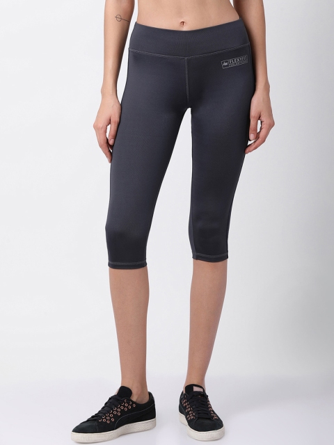 

GOLDSTROMS Women Grey Solid Slim Fit Capris