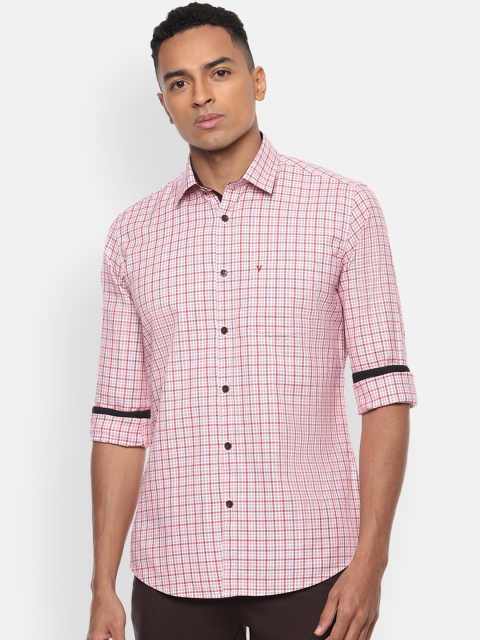 

Van Heusen Sport Men White & Red Slim Fit Checked Casual Shirt