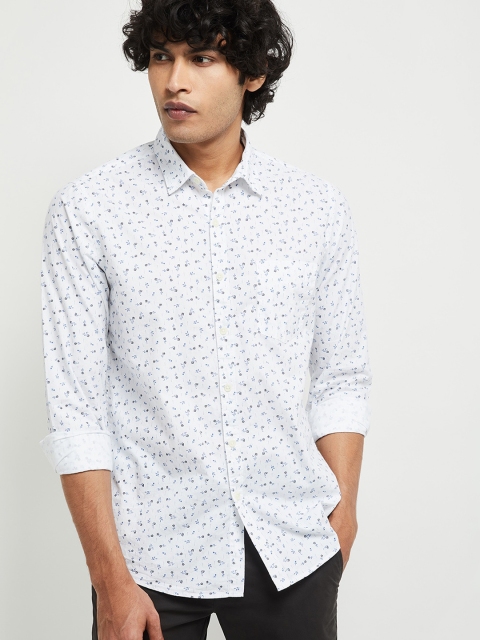 

max Men Off-White & Blue Slim Fit Floral Printed Casual Cotton Shirt