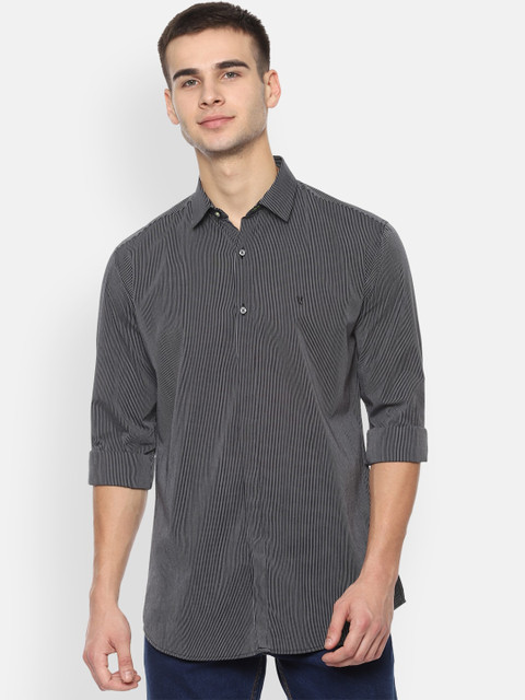 

V Dot Men Black Slim Fit Striped Casual Shirt