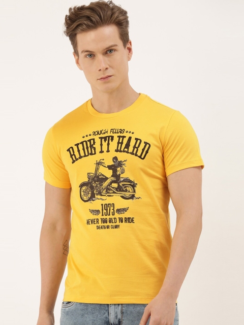 

QUANCIOUS Men Mustard Printed Round Neck T-shirt