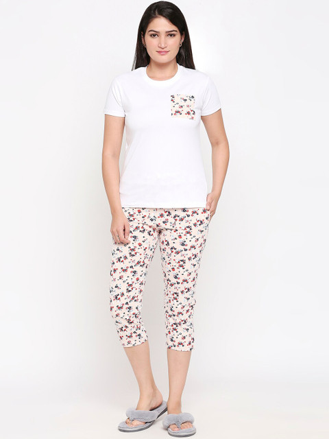 

XIN Women White & Peach-Coloured Solid Night suit