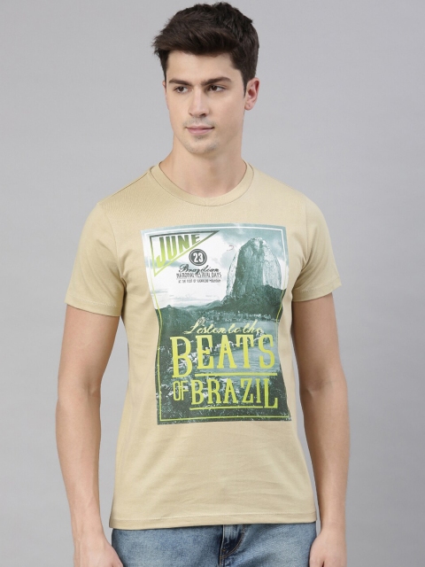 

QUANCIOUS Men Beige Printed Round Neck T-shirt