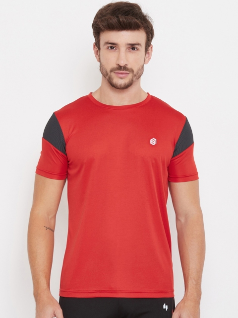 Bishop Cotton Men Red & Black Colourblocked Round Neck T-shirt