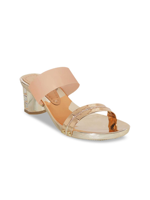 

Metro Women Tan Textured Sandals