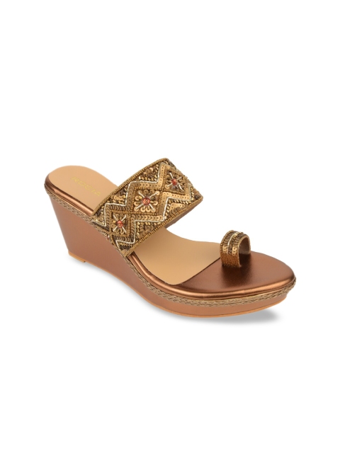 

Rocia Women Gold-Toned Woven Design Mules