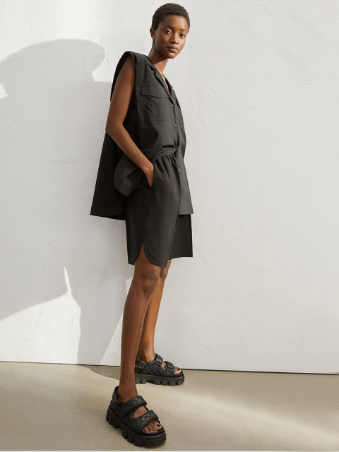 

H&M Women Black Solid Lyocell-Blend Bermuda Shorts
