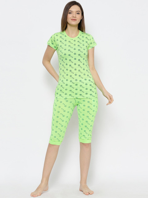

VIMAL JONNEY Women Green Printed Night suit