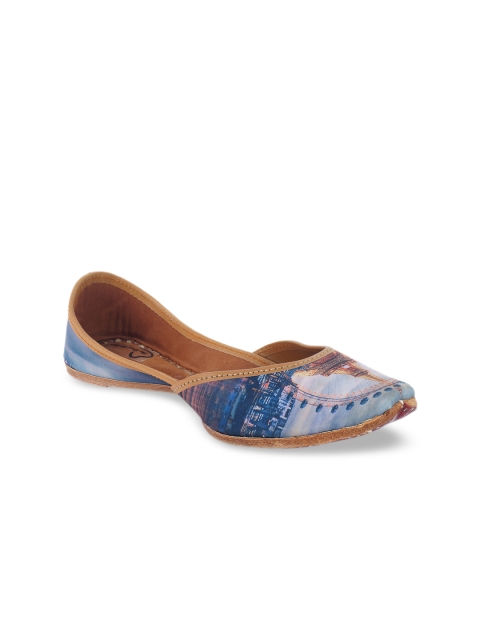 

The Desi Dulhan Women Blue Printed Fabric Mojaris