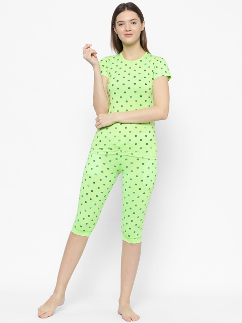 

VIMAL JONNEY Women Green Printed Night Suit