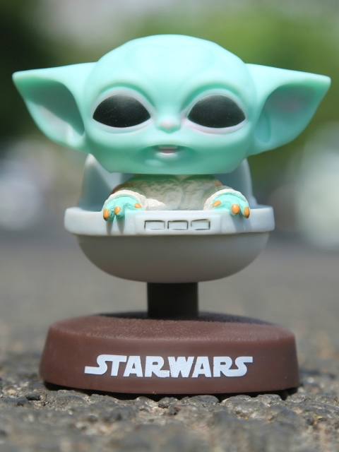 

Bigsmall Sea Green & Brown Baby Yoda Bobblehead Action Figure