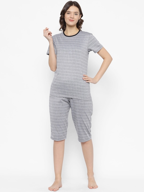 

VIMAL JONNEY Women Grey & White Checked Night Suit