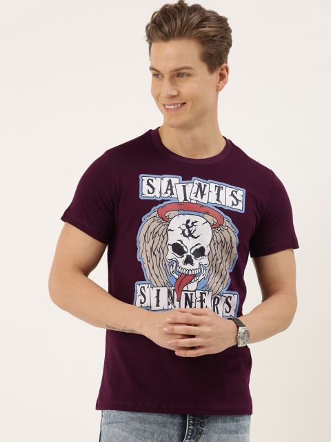 

QUANCIOUS Men Maroon Solid Round Neck T-shirt