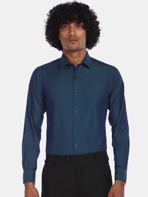 

Arrow Men Teal Regular Fit Solid Formal Shirt