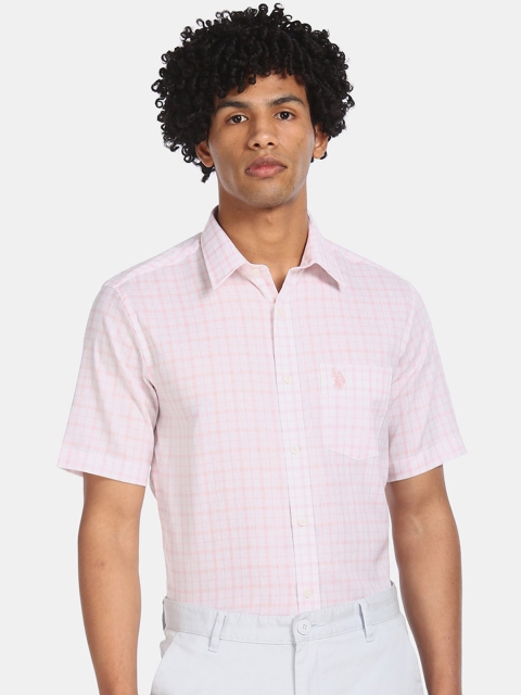 

U.S. Polo Assn. Men Pink Regular Fit Checked Cotton Linen Casual Shirt
