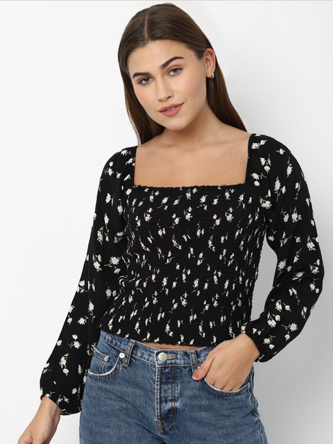 

AMERICAN EAGLE OUTFITTERS Black & White Floral Printed Smocking Fitted Crop Top