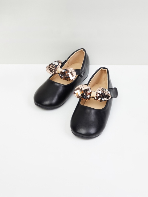 

max Girls Black Solid PU Ballerinas