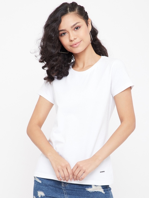 

Okane Women White Solid Round Neck T-shirt