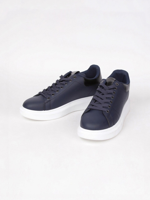 

Forca Men Navy Blue & White Sneakers