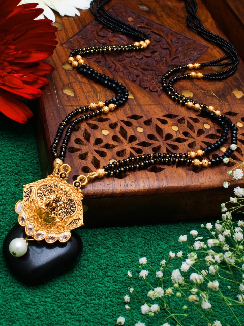 

aadita Gold-Plated Black & White Kundan-Studded Pearl Beaded Mangalsutra