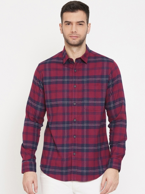 

Octave Men Red & Navy Blue Regular Fit Checked Casual Shirt